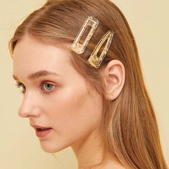 Brandy Melville Accessories - 🎁 LAST SET 🎁 Gold Speck Vintage Hair Clip Set